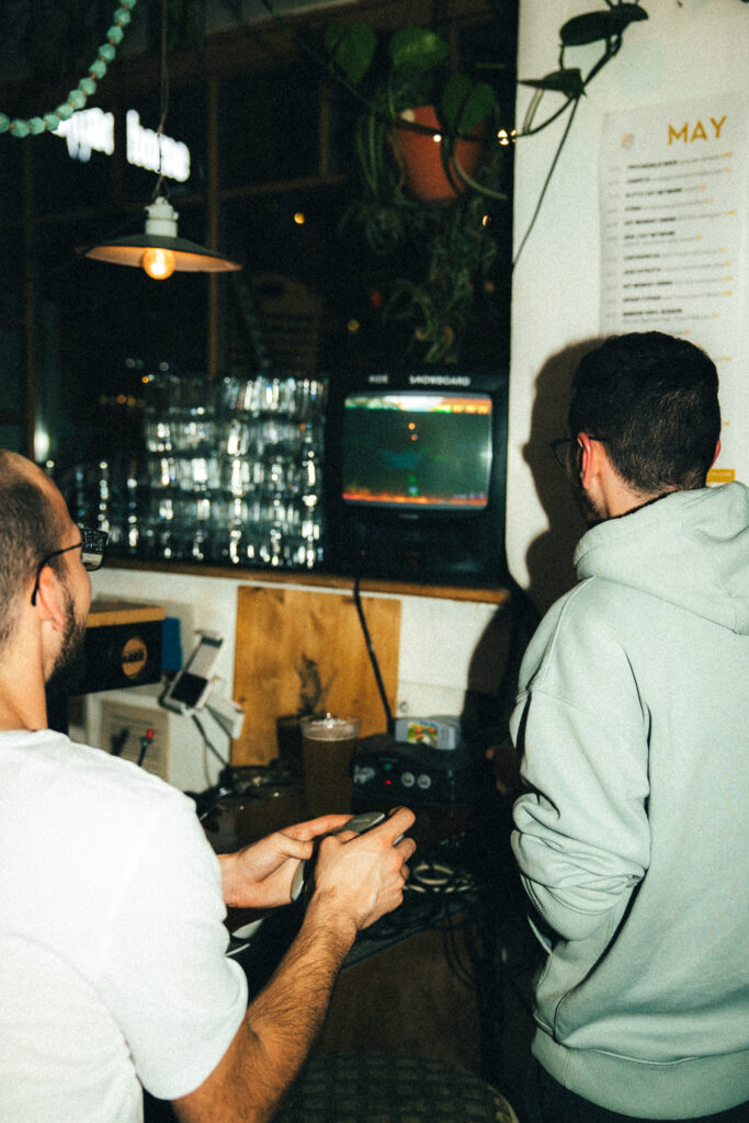 Montagu Bed X Beers Bar Innsbruck Nintendo Spielen Hostel